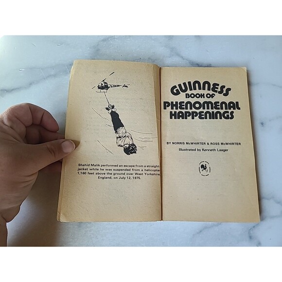 Guinness Book Of Phenomenal Happenings By Norris McWhirter & Ross McWhirter... - Picture 3 of 10